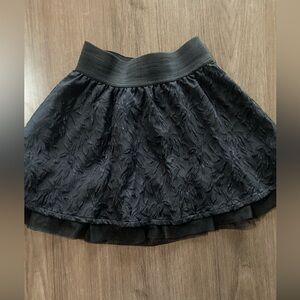 Children’s Place Black floral and elastic waist band skirt size 6x/7